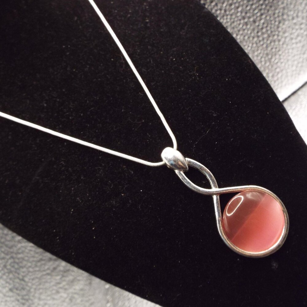 PINK MOONGLOW GLASS CABOCHON SILVERY INFINITY SYMBOL NECKLACE 60